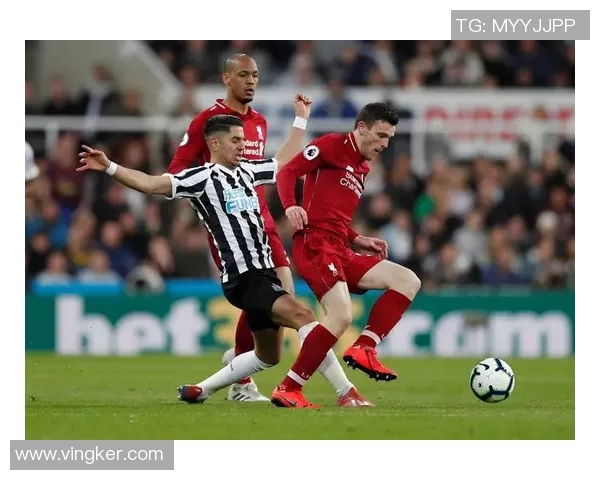 意大利国家足球联赛：尤文图斯主场凭借C罗帽子戏法横扫AC米兰，登顶意甲积分榜