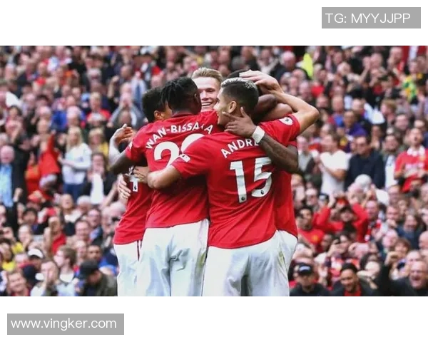 新索尔斯克亚带领曼联冲刺英超冠军,球迷期待新赛季表现 新索尔斯克亚带领曼联冲刺英超冠军,球迷期待新赛季表现