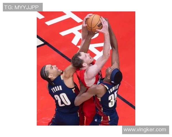 猛龙队训练营开启,球员备战新赛季挑战 猛龙队训练营开启,球员备战新赛季挑战